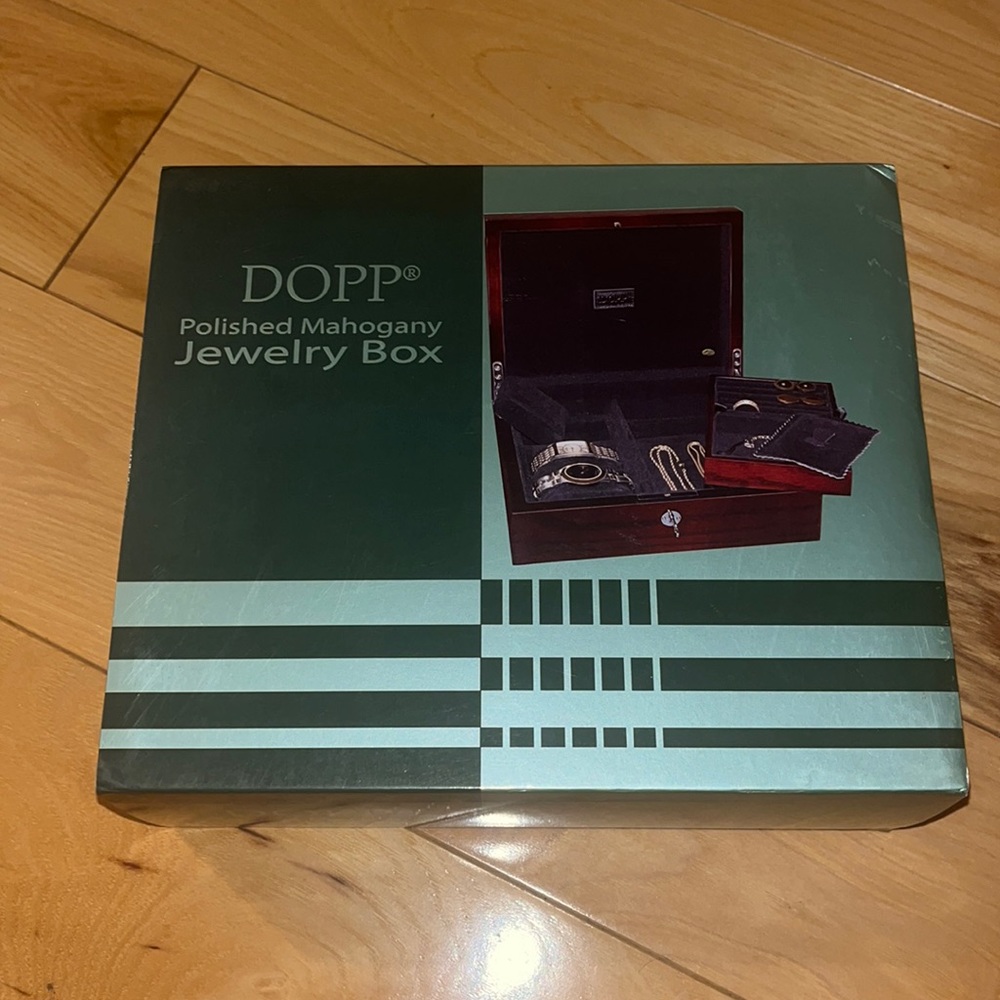 NWT Dopp Polished Mahogany Jewelry Box
